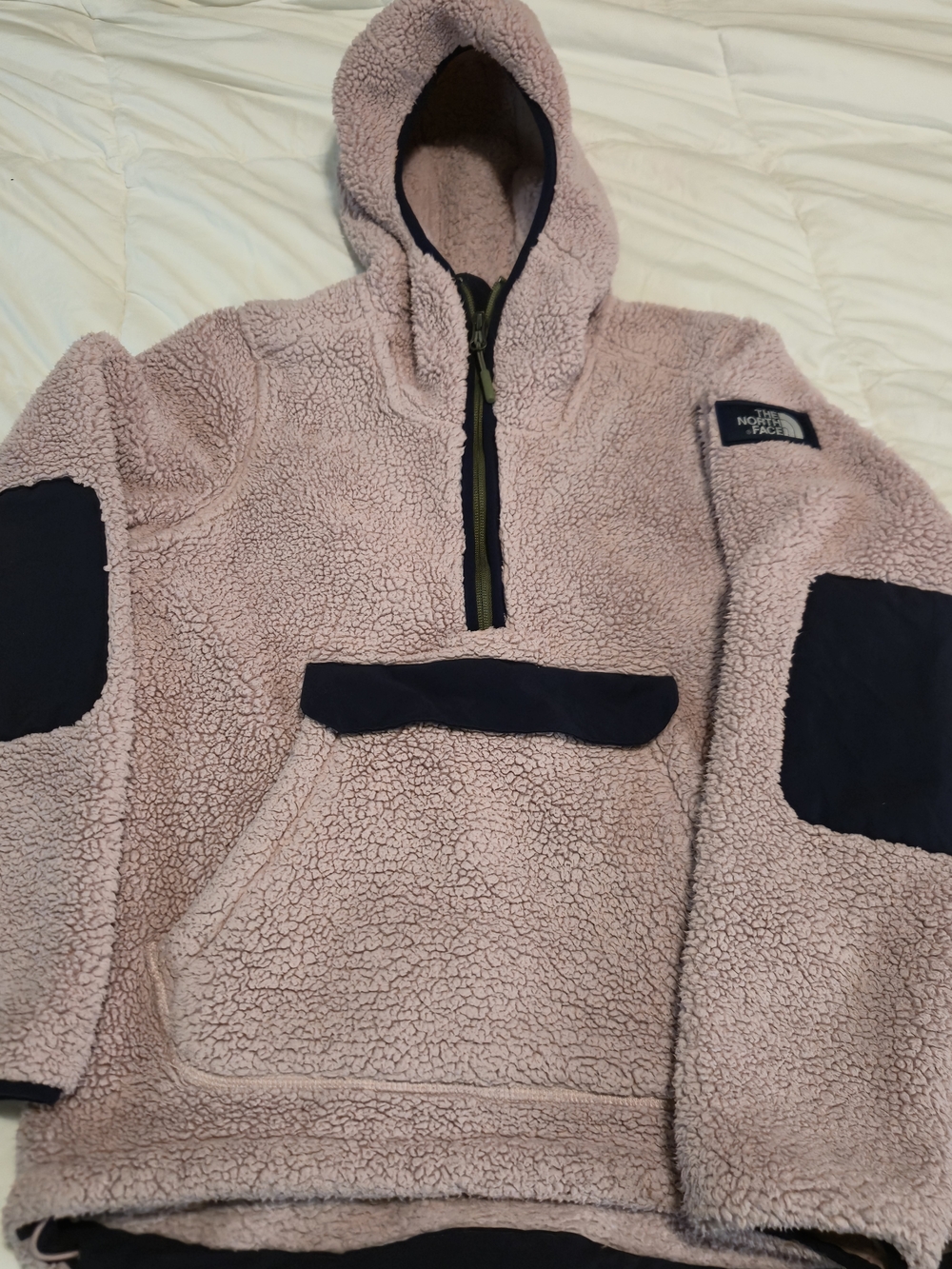 The North Face Kids' Pink Sherpa Hoodie Jacket0909